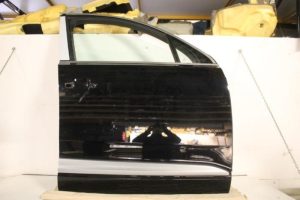 17828591 – 4M0831052FC9X – Portier 4Deurs rechts-voor