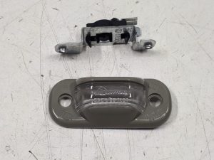 22050664 – 4A0943021 – Registration plate light