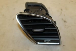 17794802 – 8T1820902GWVF – Luchtrooster Dashboard