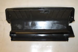 17794118 – 8R1858431B – Luchtgeleider