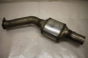 17800732 – 4G0254400F – Katalysator