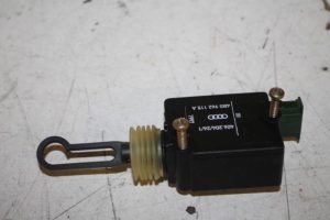 17810659 – 4B5962115A – Slotmechaniek Achterklep