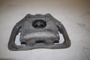 17806732 – 4B0615124A – Remklauw (Tang) rechts-voor