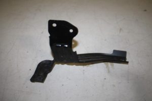 17828957 – 4M8807006A – Steun (diversen)