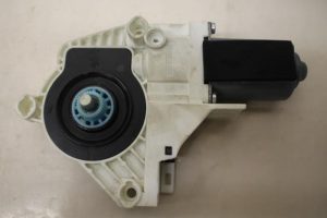 17796096 – 8K0959801A – Door window motor