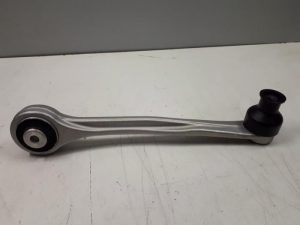 21397120 – 8K0407505R – Draagarm Boven links-voor