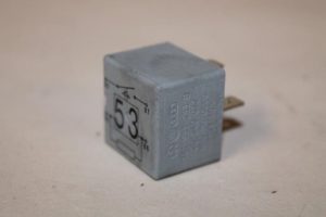 17789684 – 141951253B – Relais