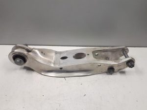 20503019 – 4M0505311J – Draagarm onder links-achter