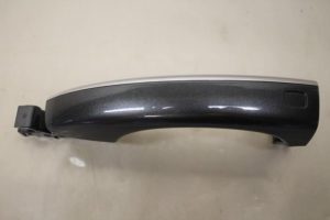 17797385 – 8R0837207 – Portiergreep 4Deurs links-voor