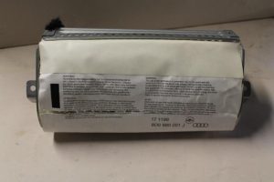 17787667 – 8D0880201J – Airbag rechts (Armaturenbrett)