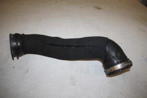 17826424 – 4E0145737M – Intercooler Slang