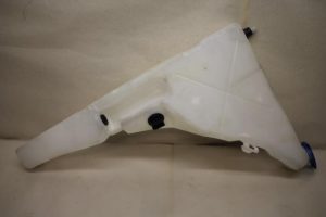 17801001 – 4H0955451B – Front windscreen washer reservoir