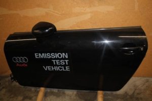 17799401 – 8N0831051C – Portier 2Deurs links