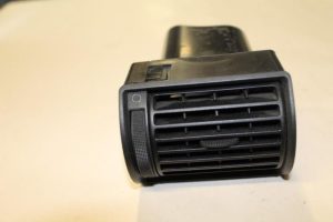 17786199 – 4A182090101C – Luchtrooster Dashboard