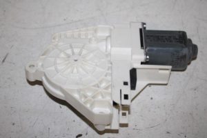 17809280 – 8K0959812A – Raammotor Portier