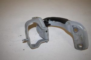 17803020 – 4G9827300 – Scharnier Achterklep