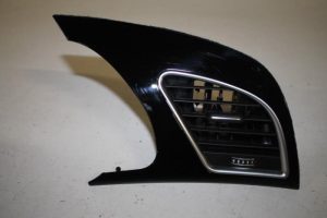 17803149 – 8T2820902KSZD – Luchtrooster Dashboard