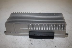 17806073 – 8R0035223H – Radioverstärker