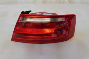 17793006 – 8T0945096G – Taillight, right