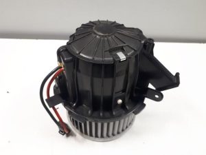 20737105 – 8T1820021 – Heating and ventilation fan motor