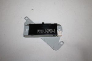 17825878 – 4F9035225AA – Antenne Versterker