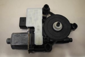 17798191 – 5Q0959811C – Door window motor