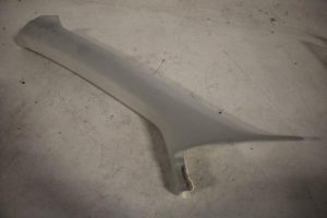 17821759 – 4F0867233F1S0 – Säule links vorne