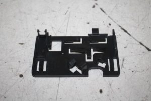 17811352 – 4G8971845A – Steun (diversen)