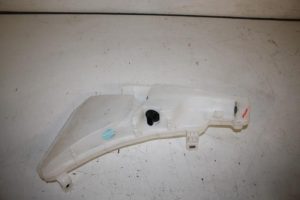 17833234 – 4G8955451F – Scheibensprühertank vorne