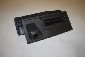 17829103 – 4K8827574B9B9 – Handgreep Achterklep