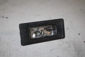 17823643 – 5NA943021 – Registration plate light