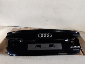 20586844 – 8W5827025MY9T – Achterklep