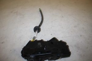 17822816 – 5TA839015H – Rear door lock mechanism 4-door, left