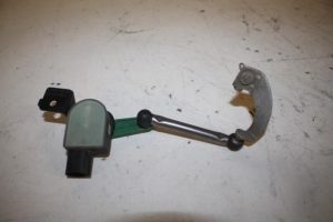 17824147 – 8J0941274E – Xenon height adjustment