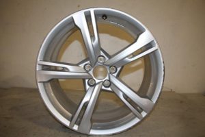 17824981 – 8W0071499A8Z8 – Velg