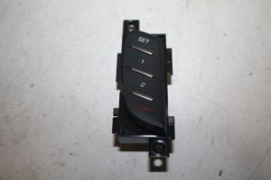 17819093 – 4G89597705PR – Sitzverstellung Schalter