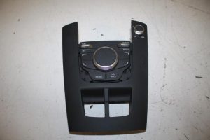 17816005 – 8V0919614P – Regelunit Multi Media