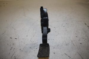 17813768 – 8K1723523A – Accelerator pedal