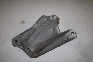 17818759 – 4E0199307BF – Motorsteun