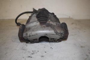 17824637 – 8N0615124 – Remklauw (Tang) rechts-voor