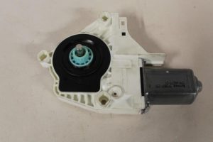 17788027 – 8K0959802B – Door window motor