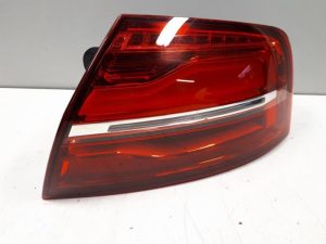 21304882 – 4H0945096K – Taillight, right