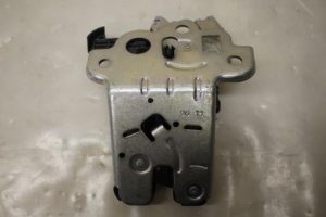 17797611 – 4H0827505 – Slotmechaniek Achterklep