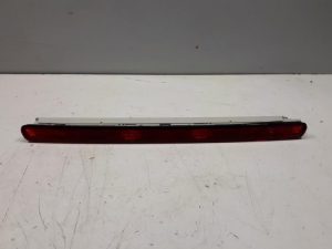 22020062 – 8E9945097B – Extra Remlicht midden