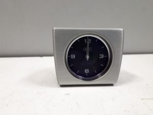 18810636 – 4H0919204H – Uhr