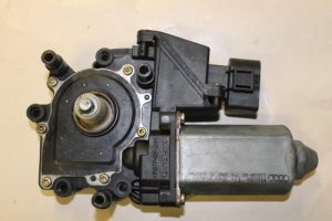 17787057 – 4B0959802E – Door window motor