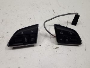 18628813 – 8U0951523H – Radiobedienung Lenkrad