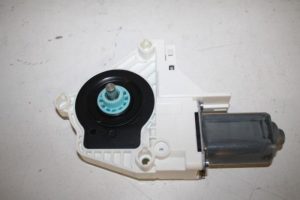 17803382 – 8K0959802B – Raammotor Portier