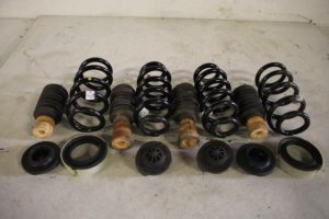 17824796 – 8W0411105HN – Veerschroef voor