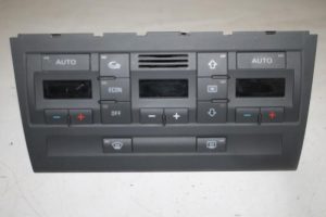 17826240 – 8E0820043BL5PR – Climatronic Panel